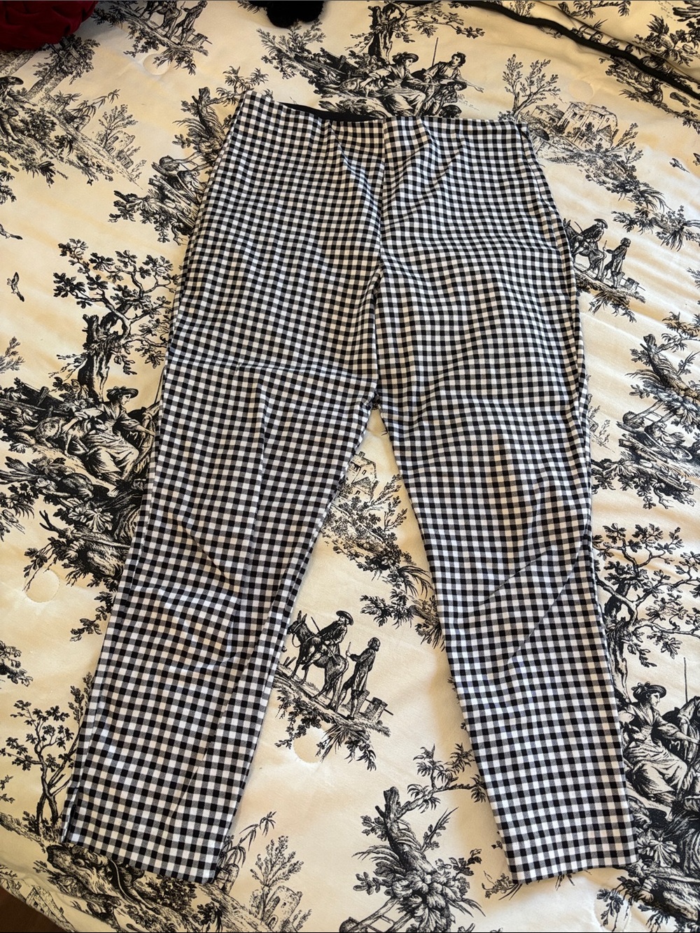 Old Navy Black and White Gingham Cropped Pants
